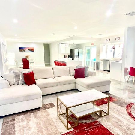 Luxurious & Modern Open Floor Plan Heated Pool Villa Hollywood Ngoại thất bức ảnh