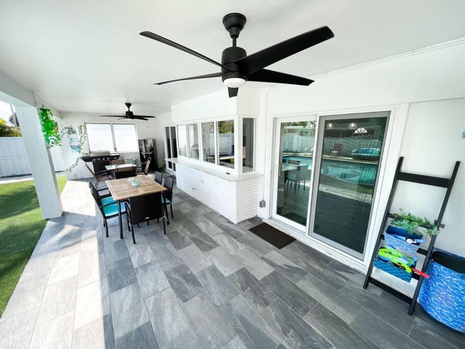 Luxurious & Modern Open Floor Plan Heated Pool Villa Hollywood Ngoại thất bức ảnh